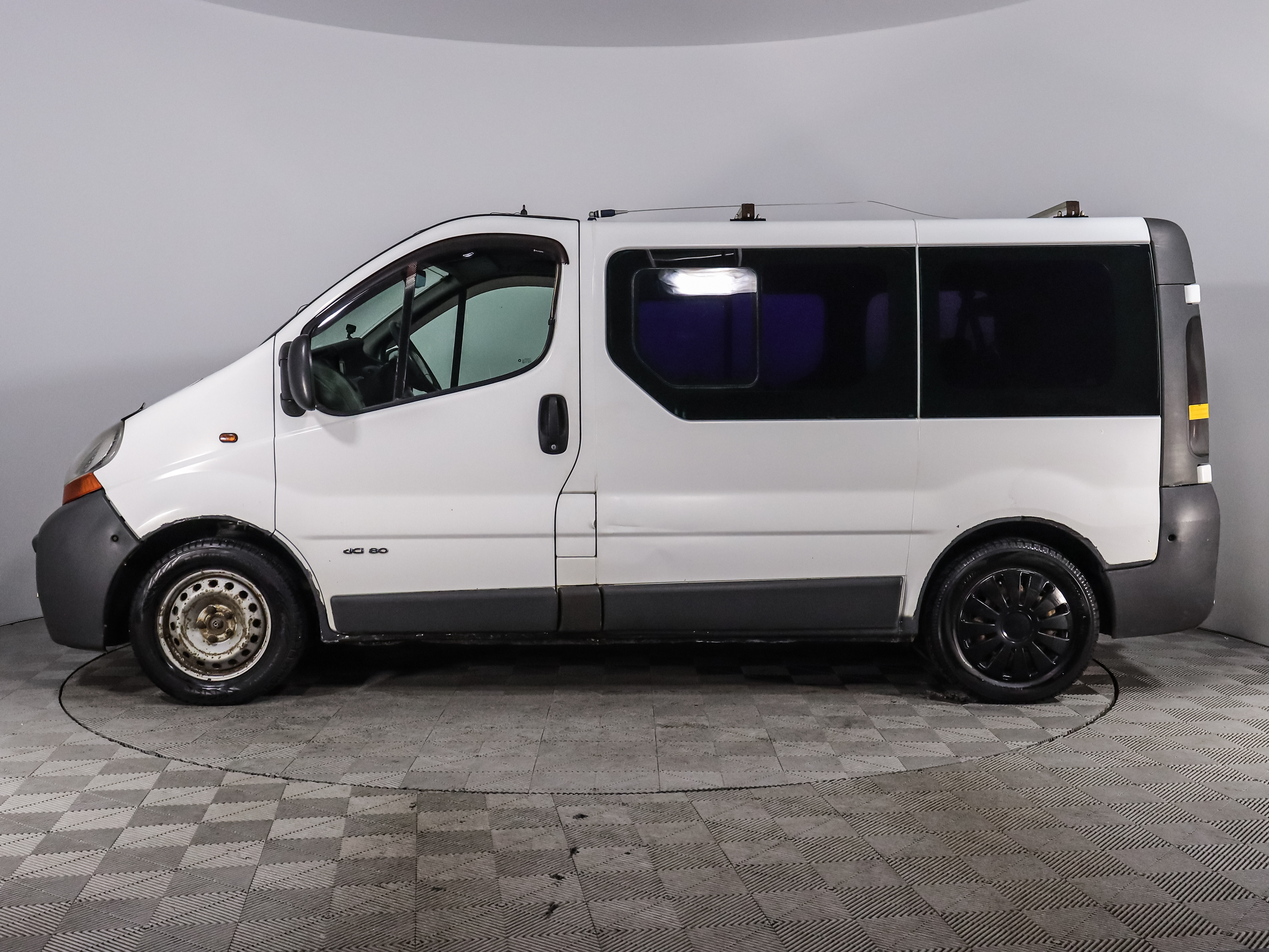 Лот № 219561 Renault Trafic